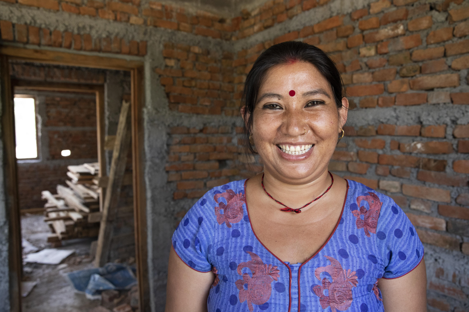 Vrouw in India in haar huis